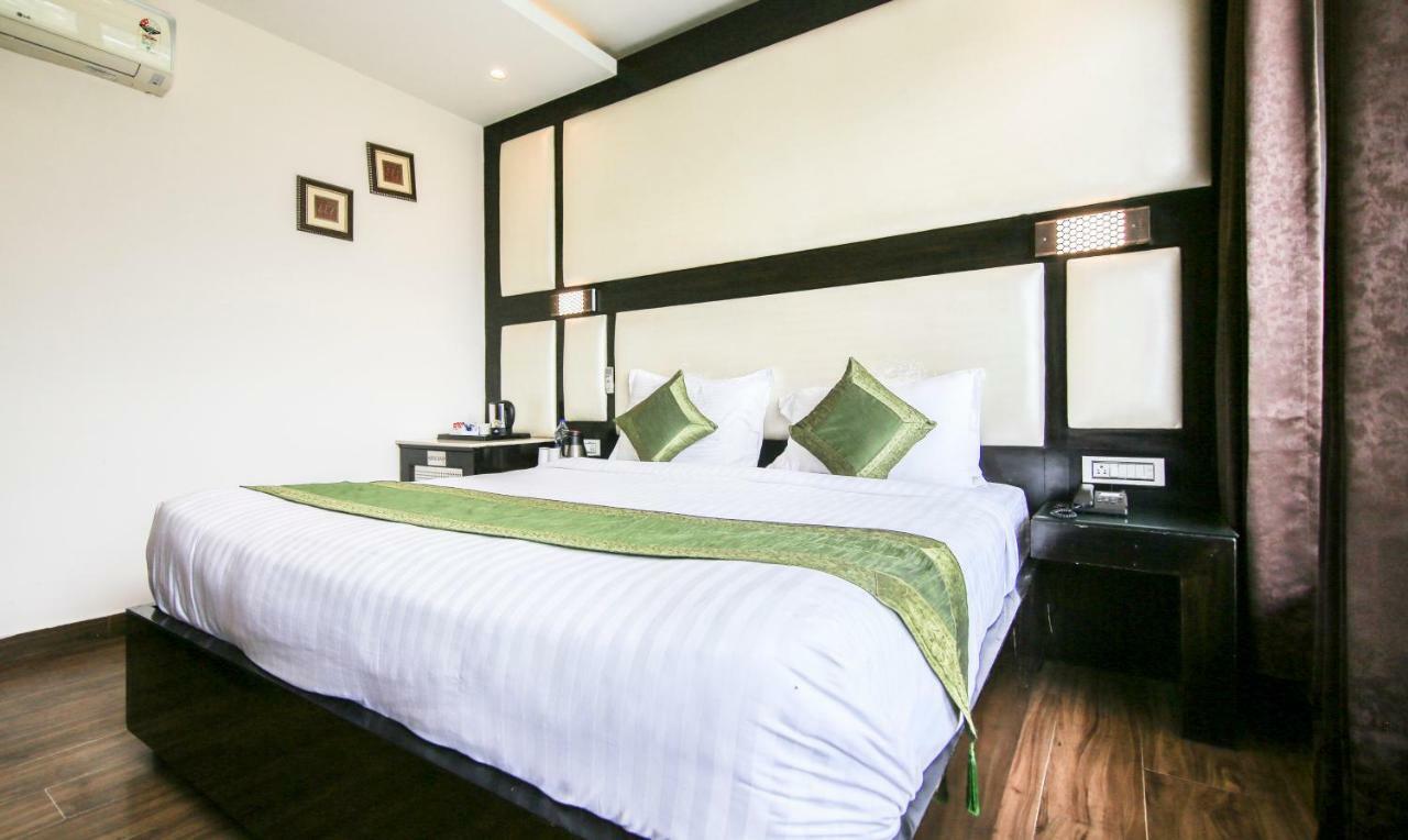 Lavish Inn Dharamshala Exterior photo